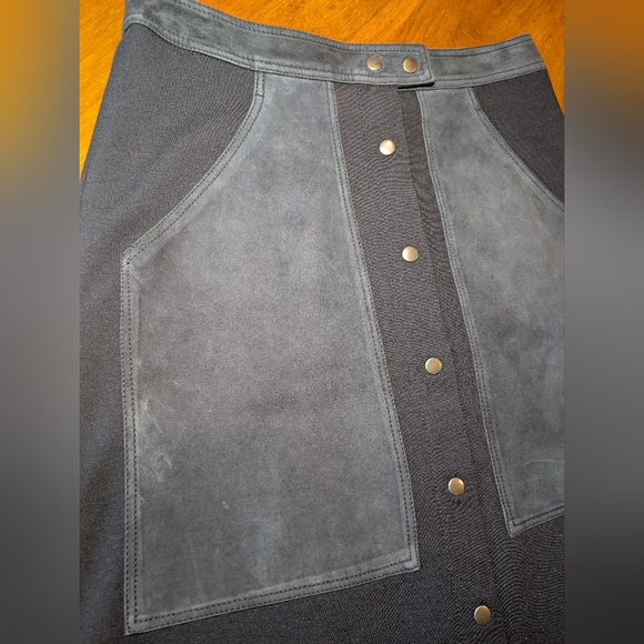 Theory real leather skirt. - Picture 9 of 16